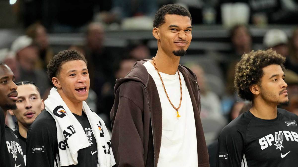 世界杯高清比赛直播平台-搞笑，文班亚马的马刺队友宣布，他的目标是成为世界第二防守球员