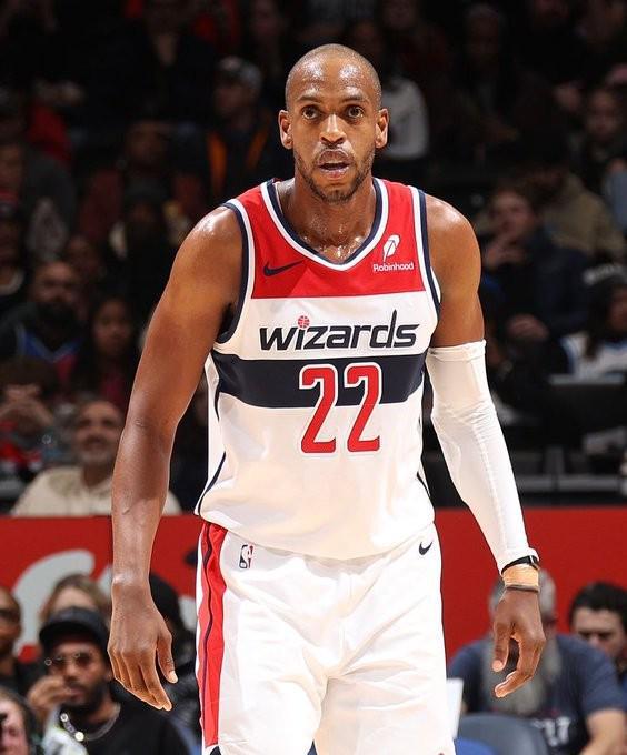 世界杯高清比赛直播平台-湖勇跃跃欲试？记者：34岁前雄鹿冠军前锋米德尔顿有望被奇才买断